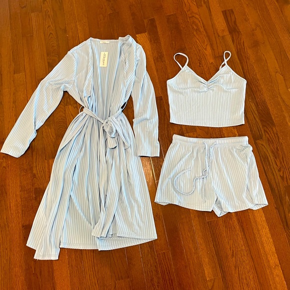 NWT Silky Pajama Set with Robe in Light Blue - Picture 1 of 8